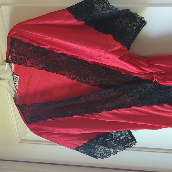 Vintage Avon Robe - Picture 2 of 8